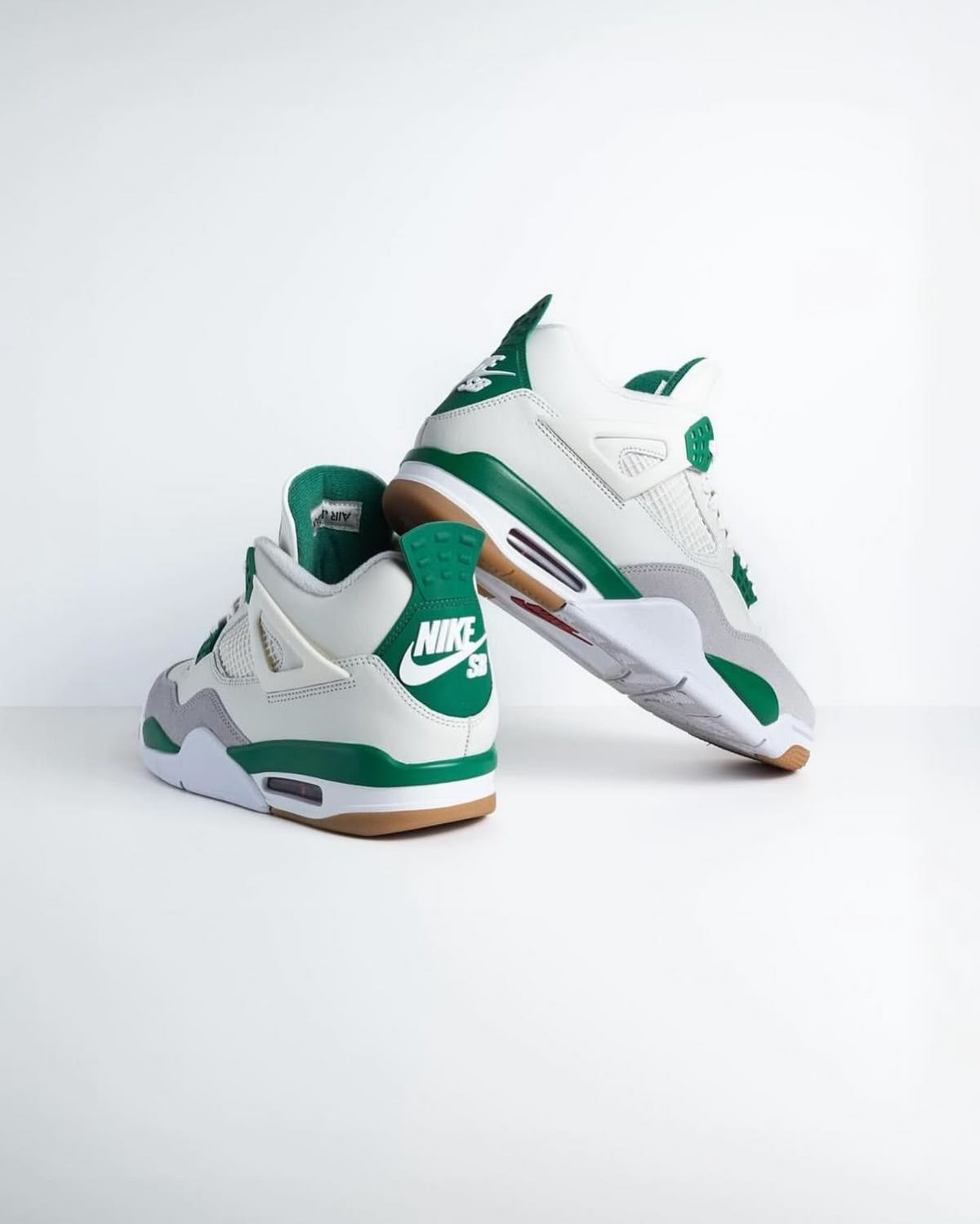 Jordan 4 Retro ( Green& White )