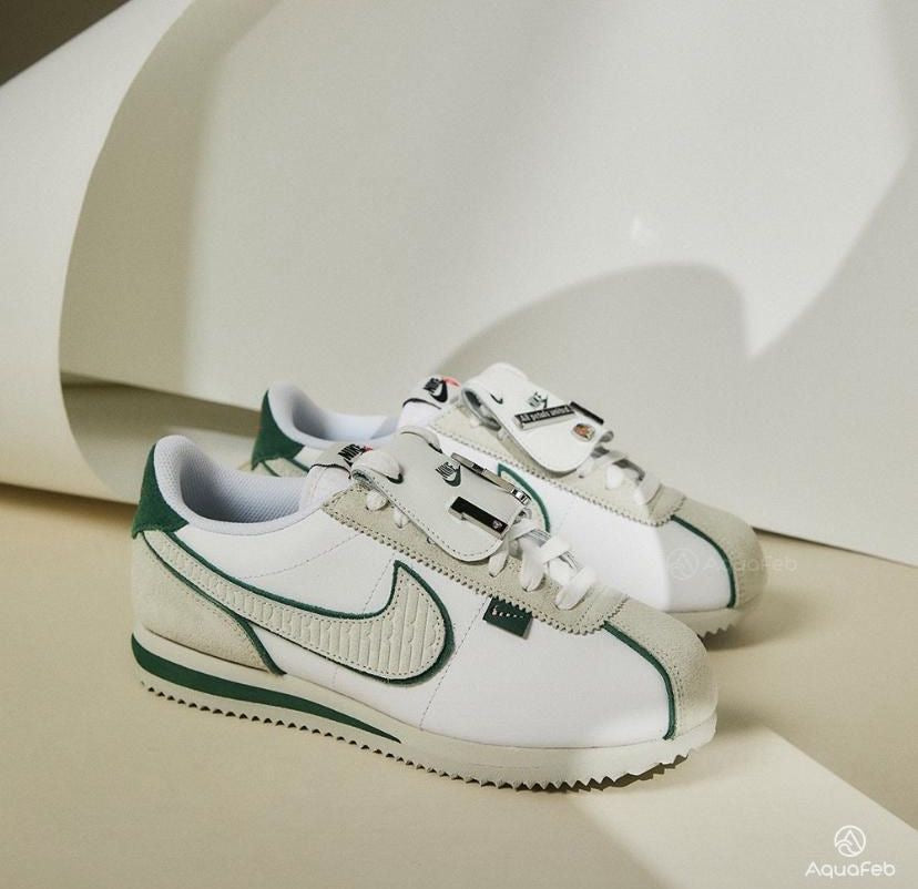 Nike cortez petals ( Limited Edition)