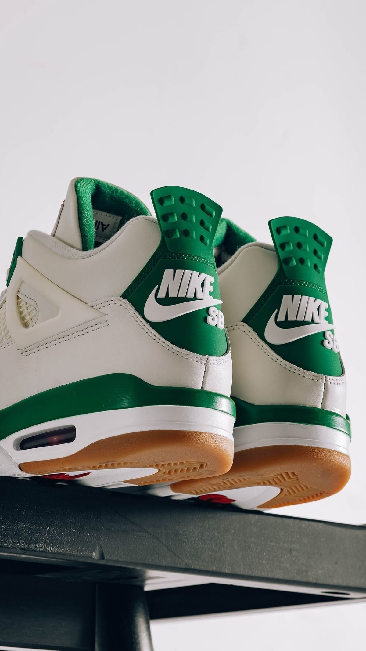 Jordan 4 Retro ( Green& White )